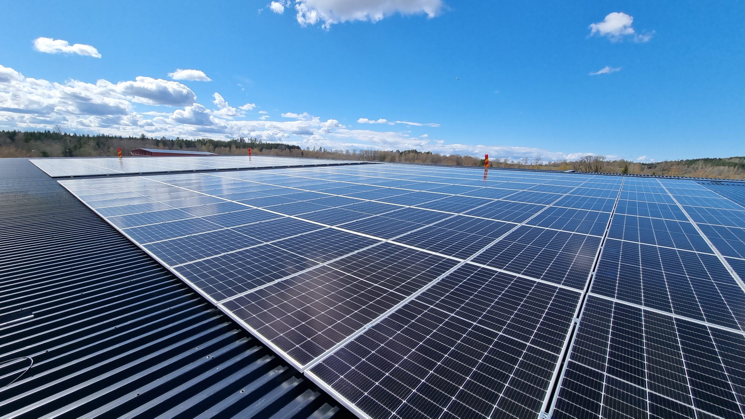 trania metalls tak med solceller